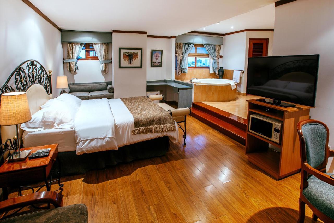 Daniel's Hotel 3*